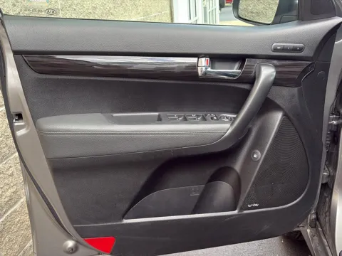 More photos of 2012 Kia Sorento SX at Wilmington Auto Center Chrysler Dodge Jeep RAM, OH