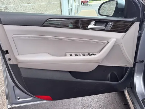 More photos of 2017 Hyundai Sonata Limited at Wilmington Auto Center Chrysler Dodge Jeep RAM, OH