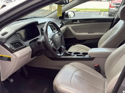 More photos of 2017 Hyundai Sonata Limited at Wilmington Auto Center Chrysler Dodge Jeep RAM, OH