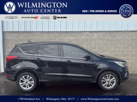 Black 2019 Ford Escape SE for sale in Wilmington, OH
