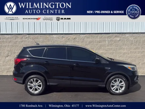 Black 2019 Ford Escape SE for sale in Wilmington, OH