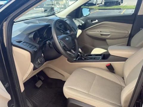 More photos of 2019 Ford Escape SE at Wilmington Auto Center Chrysler Dodge Jeep RAM, OH