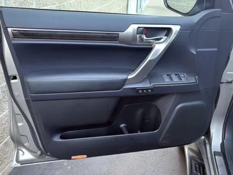 More photos of 2023 Lexus GX 460 Premium at Wilmington Auto Center Chrysler Dodge Jeep RAM, OH