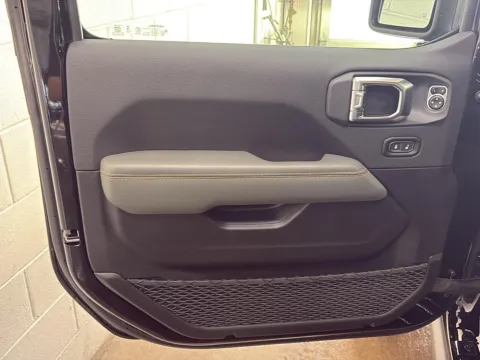 More photos of 2026 Jeep Gladiator Mojave X at Wilmington Auto Center Chrysler Dodge Jeep RAM, OH