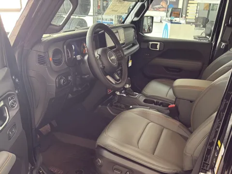 More photos of 2026 Jeep Gladiator Mojave X at Wilmington Auto Center Chrysler Dodge Jeep RAM, OH