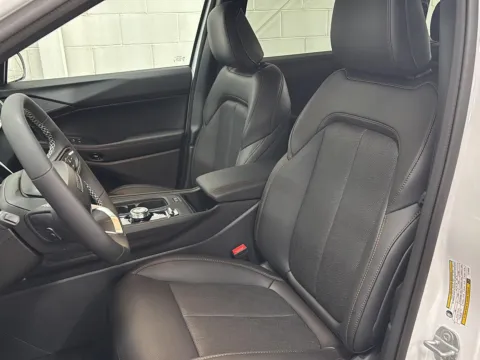 More photos of 2026 Jeep Cherokee Overland at Wilmington Auto Center Chrysler Dodge Jeep RAM, OH