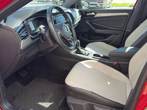 More photos of 2019 Volkswagen Jetta R-Line at Wilmington Auto Center Chrysler Dodge Jeep RAM, OH