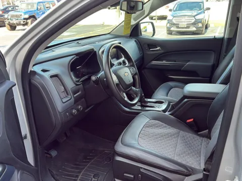 More photos of 2016 Chevrolet Colorado 4WD Z71 at Wilmington Auto Center Chrysler Dodge Jeep RAM, OH