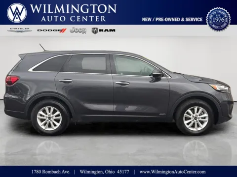 Gray 2019 Kia Sorento LX for sale in Wilmington, OH