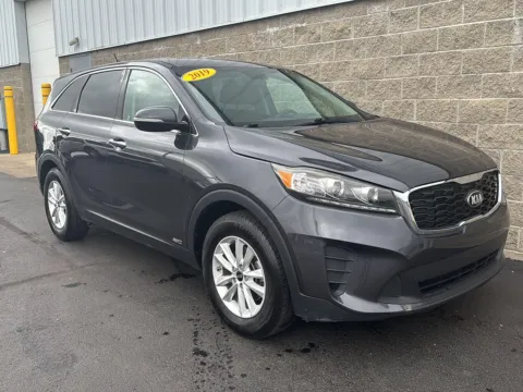 Photos of 2019 Kia Sorento LX for sale in Wilmington, OH at Wilmington Auto Center Chrysler Dodge Jeep RAM