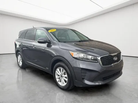 Photos of 2019 Kia Sorento LX for sale in Wilmington, OH at Wilmington Auto Center Chrysler Dodge Jeep RAM