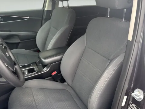 More photos of 2019 Kia Sorento LX at Wilmington Auto Center Chrysler Dodge Jeep RAM, OH