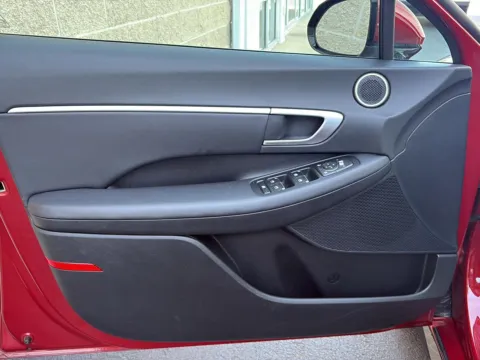 More photos of 2025 Hyundai Sonata SEL at Wilmington Auto Center Chrysler Dodge Jeep RAM, OH