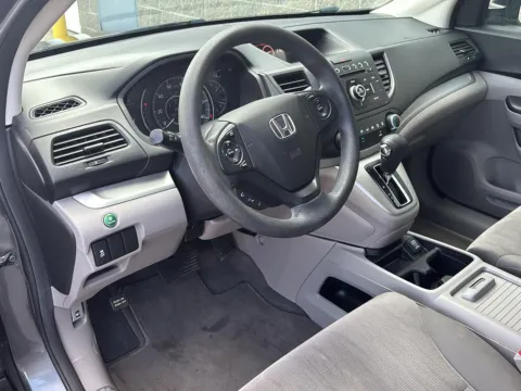 More photos of 2013 Honda CR-V LX at Wilmington Auto Center Chrysler Dodge Jeep RAM, OH
