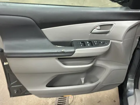 More photos of 2012 Honda Odyssey EX-L at Wilmington Auto Center Chrysler Dodge Jeep RAM, OH