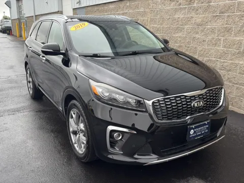 Photos of 2019 Kia Sorento SX V6 for sale in Wilmington, OH at Wilmington Auto Center Chrysler Dodge Jeep RAM