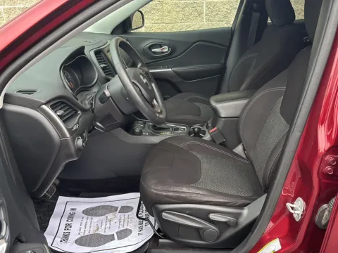 More photos of 2019 Jeep Cherokee Latitude at Wilmington Auto Center Chrysler Dodge Jeep RAM, OH