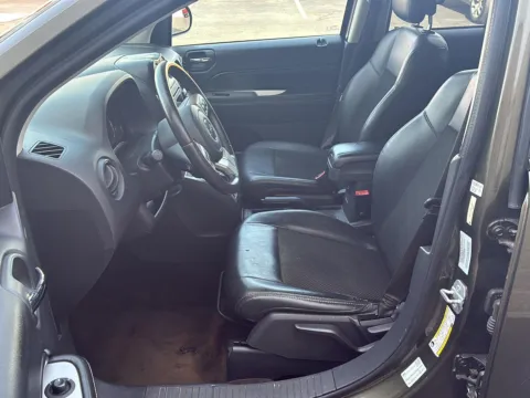More photos of 2016 Jeep Compass Latitude at Wilmington Auto Center Chrysler Dodge Jeep RAM, OH