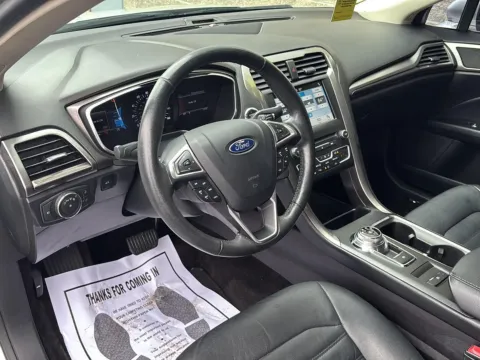 More photos of 2017 Ford Fusion SE at Wilmington Auto Center Chrysler Dodge Jeep RAM, OH