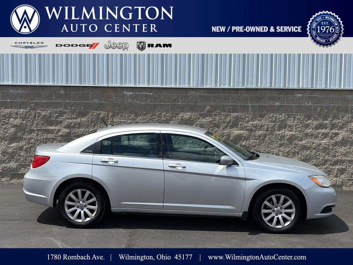 2011 Chrysler 200 Touring's photo