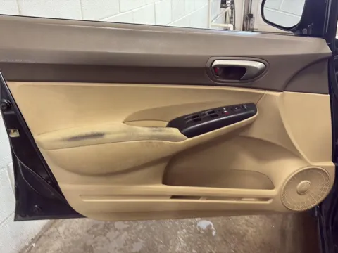 More photos of 2006 Honda Civic Sdn LX at Wilmington Auto Center Chrysler Dodge Jeep RAM, OH