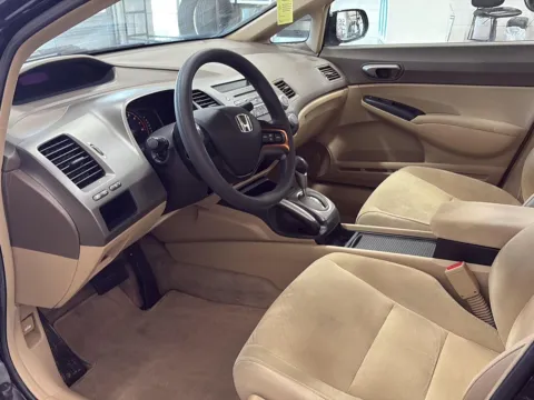 More photos of 2006 Honda Civic Sdn LX at Wilmington Auto Center Chrysler Dodge Jeep RAM, OH
