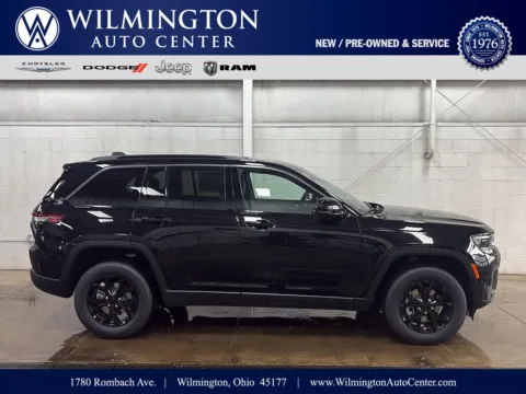 Black 2026 Jeep Grand Cherokee Laredo Altitude for sale in Wilmington, OH