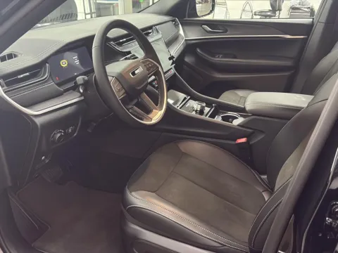 More photos of 2026 Jeep Grand Cherokee Laredo Altitude at Wilmington Auto Center Chrysler Dodge Jeep RAM, OH