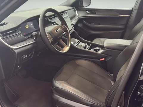 More photos of 2026 Jeep Grand Cherokee Laredo Altitude at Wilmington Auto Center Chrysler Dodge Jeep RAM, OH