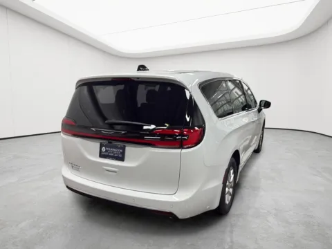 Another view of 2027 Chrysler Pacifica Select for sale in Wilmington, OH at Wilmington Auto Center Chrysler Dodge Jeep RAM