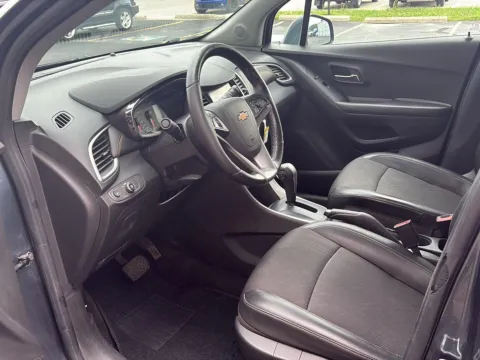 More photos of 2022 Chevrolet Trax LT at Wilmington Auto Center Chrysler Dodge Jeep RAM, OH