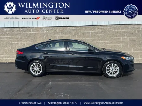 Black 2019 Ford Fusion SE for sale in Wilmington, OH