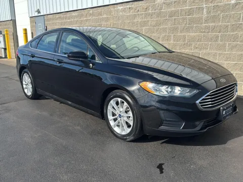 Photos of 2019 Ford Fusion SE for sale in Wilmington, OH at Wilmington Auto Center Chrysler Dodge Jeep RAM