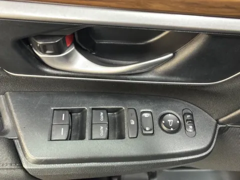 More photos of 2018 Honda CR-V EX at Wilmington Auto Center Chrysler Dodge Jeep RAM, OH