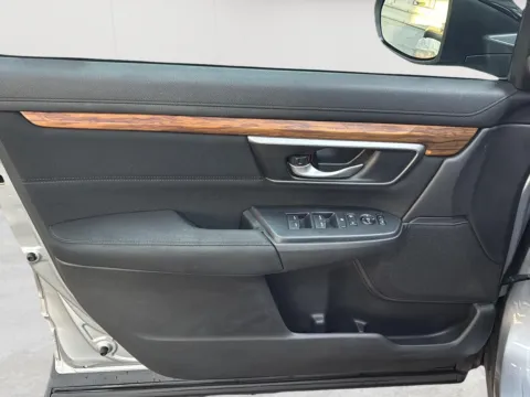 More photos of 2018 Honda CR-V EX at Wilmington Auto Center Chrysler Dodge Jeep RAM, OH
