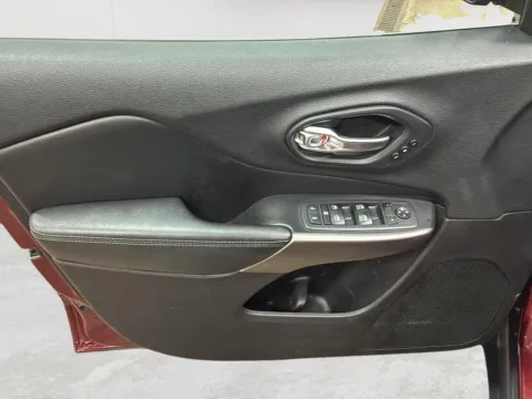 More photos of 2020 Jeep Cherokee Limited at Wilmington Auto Center Chrysler Dodge Jeep RAM, OH
