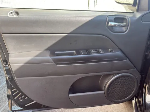 More photos of 2015 Jeep Compass Sport at Wilmington Auto Center Chrysler Dodge Jeep RAM, OH