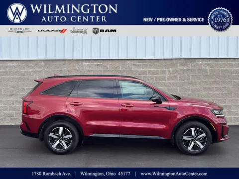 Red 2022 Kia Sorento S for sale in Wilmington, OH