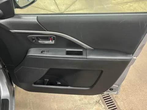 More photos of 2012 Mazda Mazda5 Sport at Wilmington Auto Center Chrysler Dodge Jeep RAM, OH