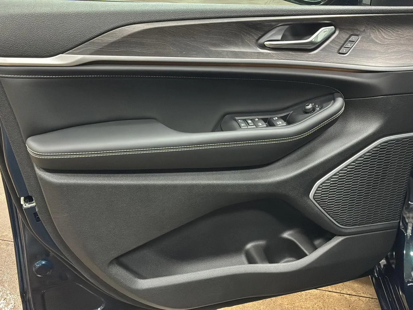 2026 Jeep Grand Cherokee Limited Reserve - Photo 5
