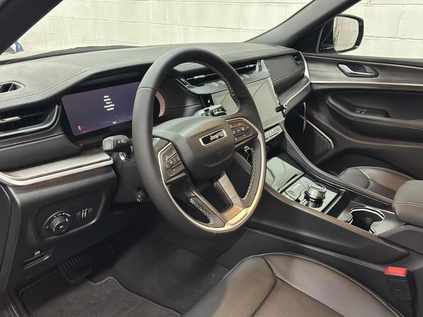 2026 Jeep Grand Cherokee Limited Reserve - Photo 2
