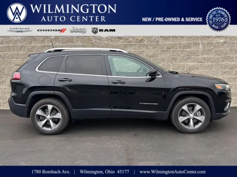 Black 2019 Jeep Cherokee Limited for sale in Wilmington, OH