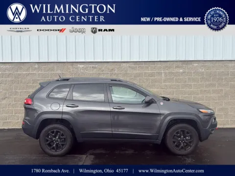 Gray 2015 Jeep Cherokee Trailhawk for sale in Wilmington, OH