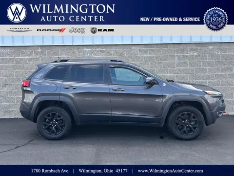 Gray 2015 Jeep Cherokee Trailhawk for sale in Wilmington, OH