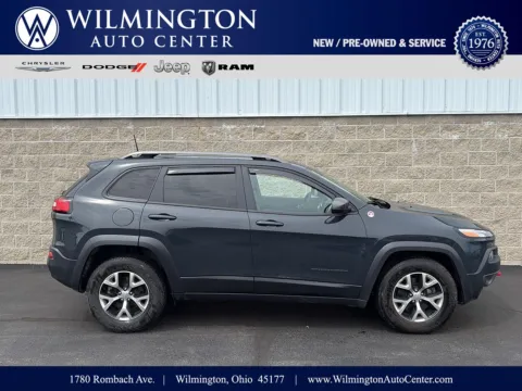 Gray 2016 Jeep Cherokee Trailhawk for sale in Wilmington, OH