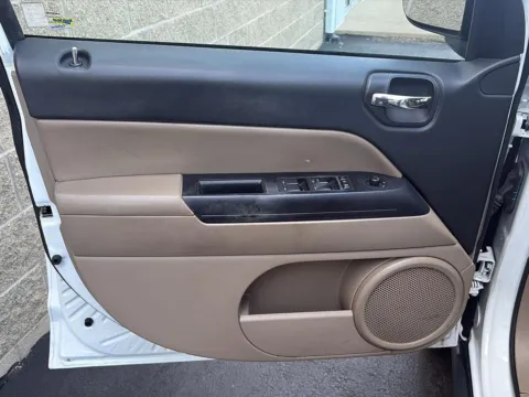 More photos of 2017 Jeep Compass Sport at Wilmington Auto Center Chrysler Dodge Jeep RAM, OH