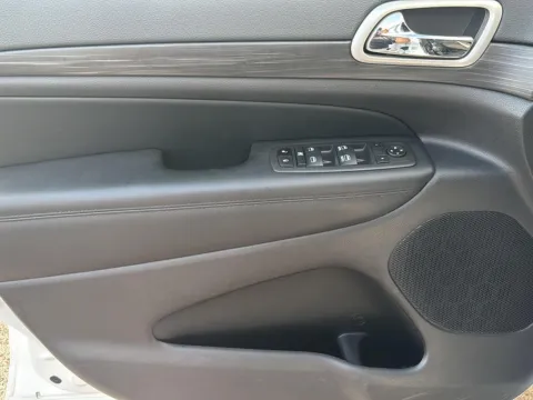 More photos of 2022 Jeep Grand Cherokee WK Laredo X at Wilmington Auto Center Chrysler Dodge Jeep RAM, OH