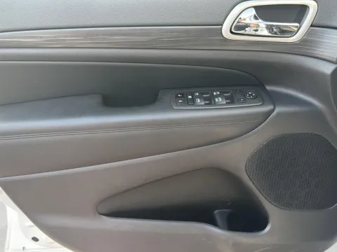 More photos of 2022 Jeep Grand Cherokee WK Laredo X at Wilmington Auto Center Chrysler Dodge Jeep RAM, OH