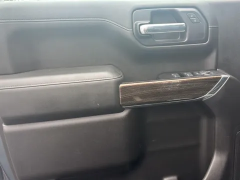 More photos of 2020 Chevrolet Silverado 1500 RST at Wilmington Auto Center Chrysler Dodge Jeep RAM, OH