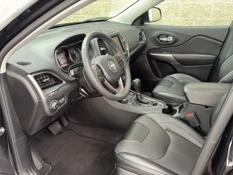 More photos of 2022 Jeep Cherokee Latitude Lux at Wilmington Auto Center Chrysler Dodge Jeep RAM, OH